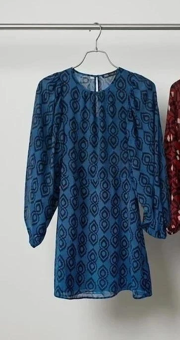 Vestido corto azul estampado geométrico Zara • Talla XS